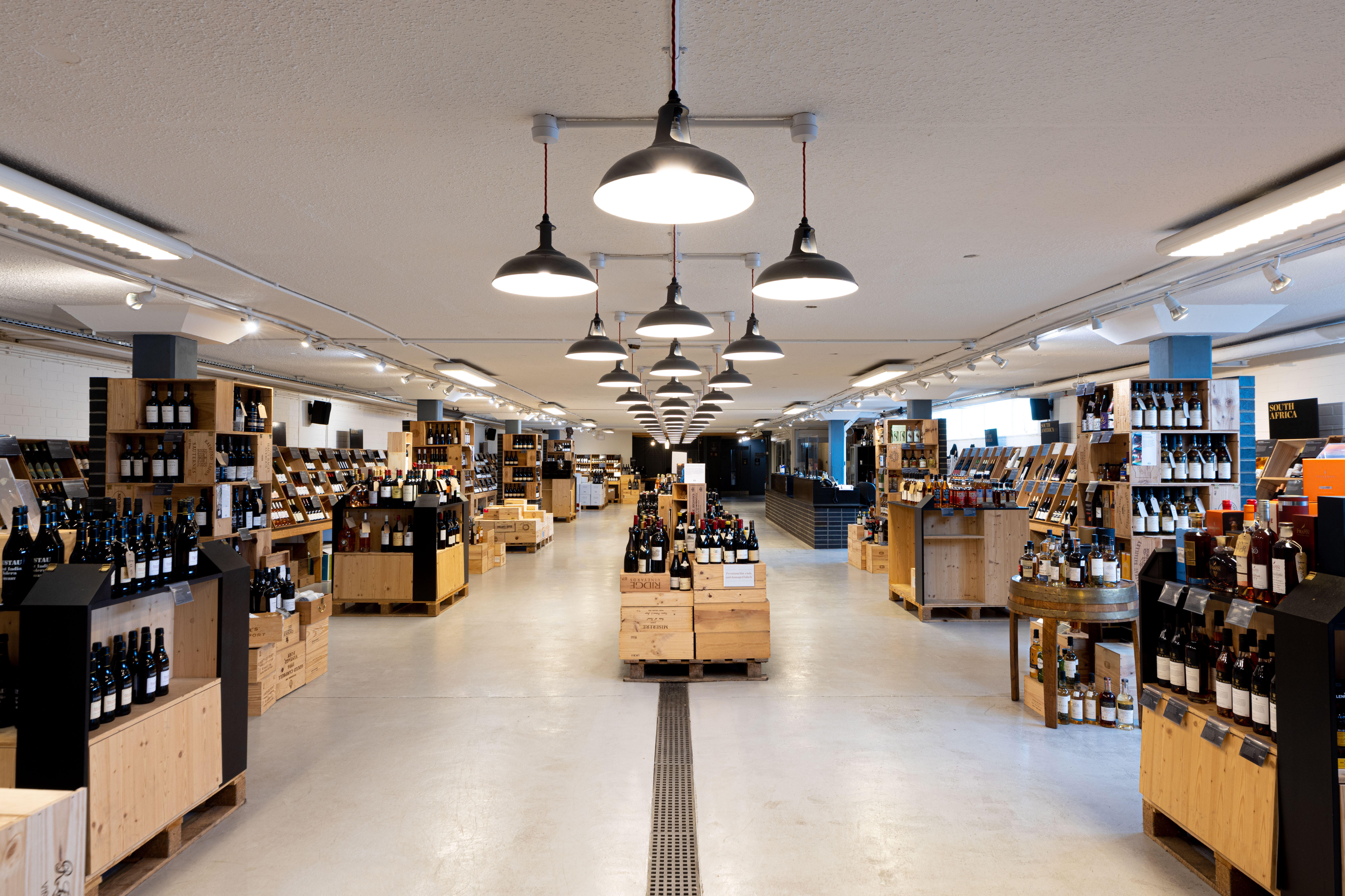 BAS_Warehouse-shop-no-covid-signs