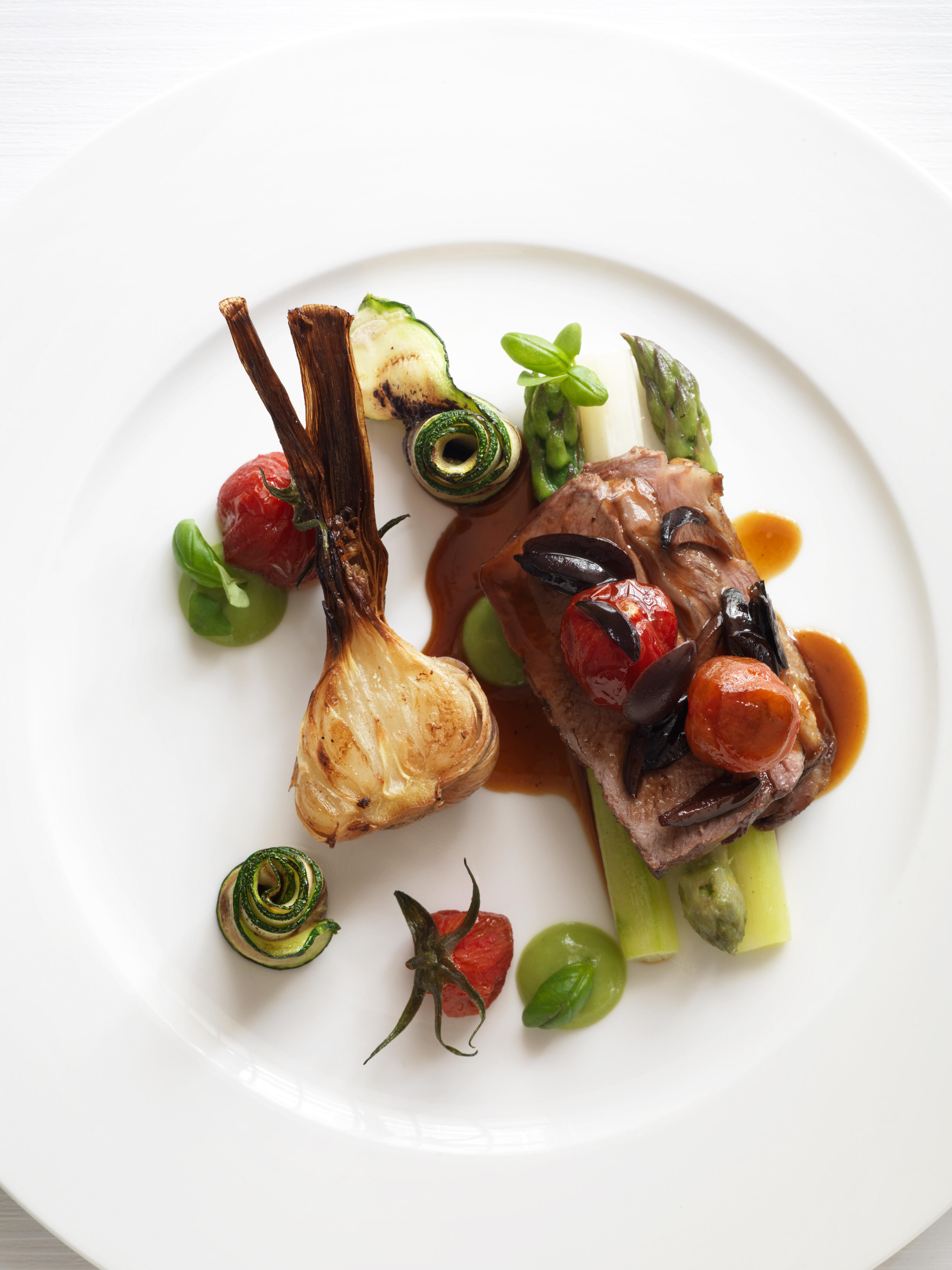 Food_Jason-Lowe-March_2013-Saddle-of-Lamb-Asparagus