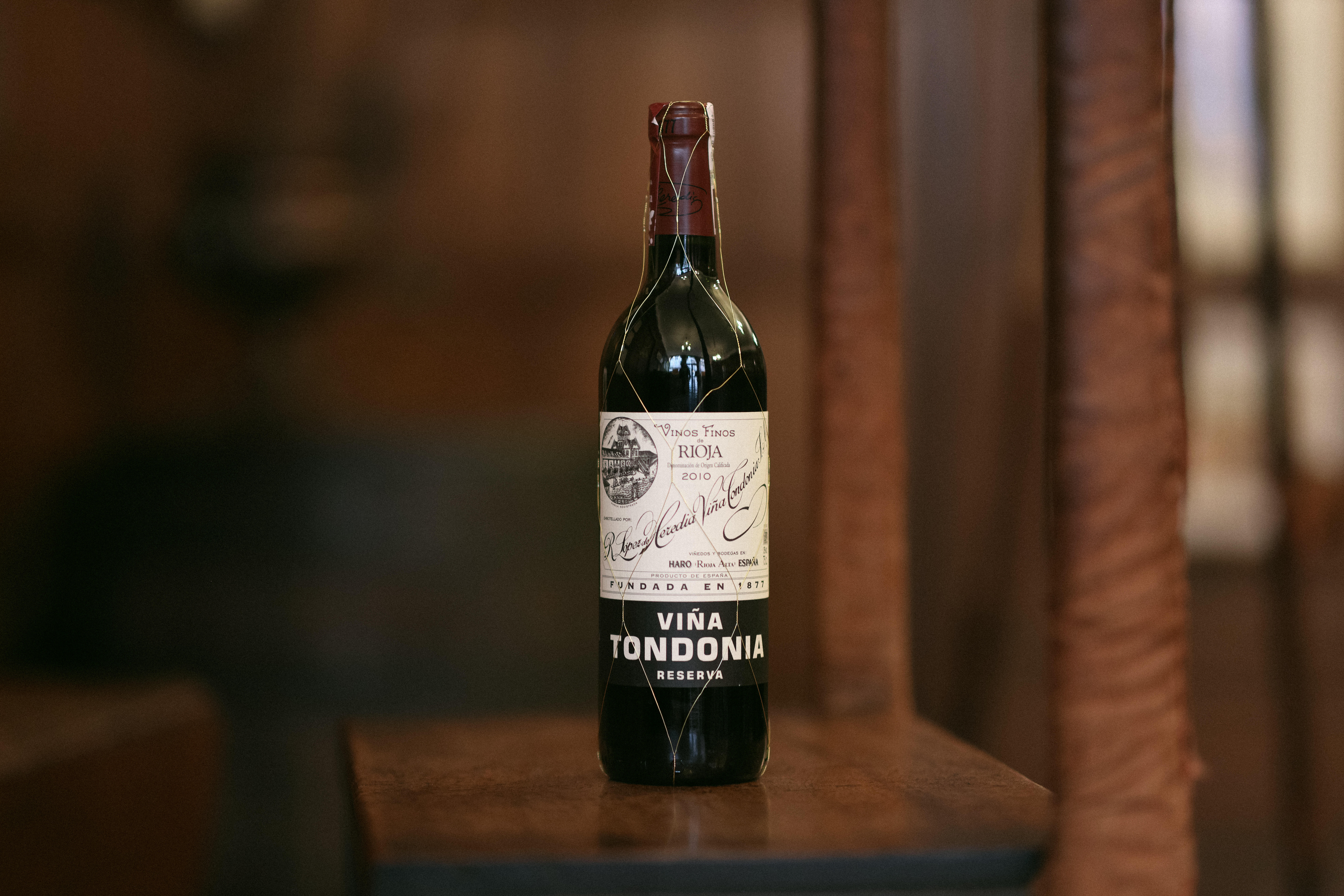 International-Womens-Day_20101152566-2010-vina-tondonia-tinto-reserva-bodegas-r-lopez-de-heredia-rioja-spain-2
