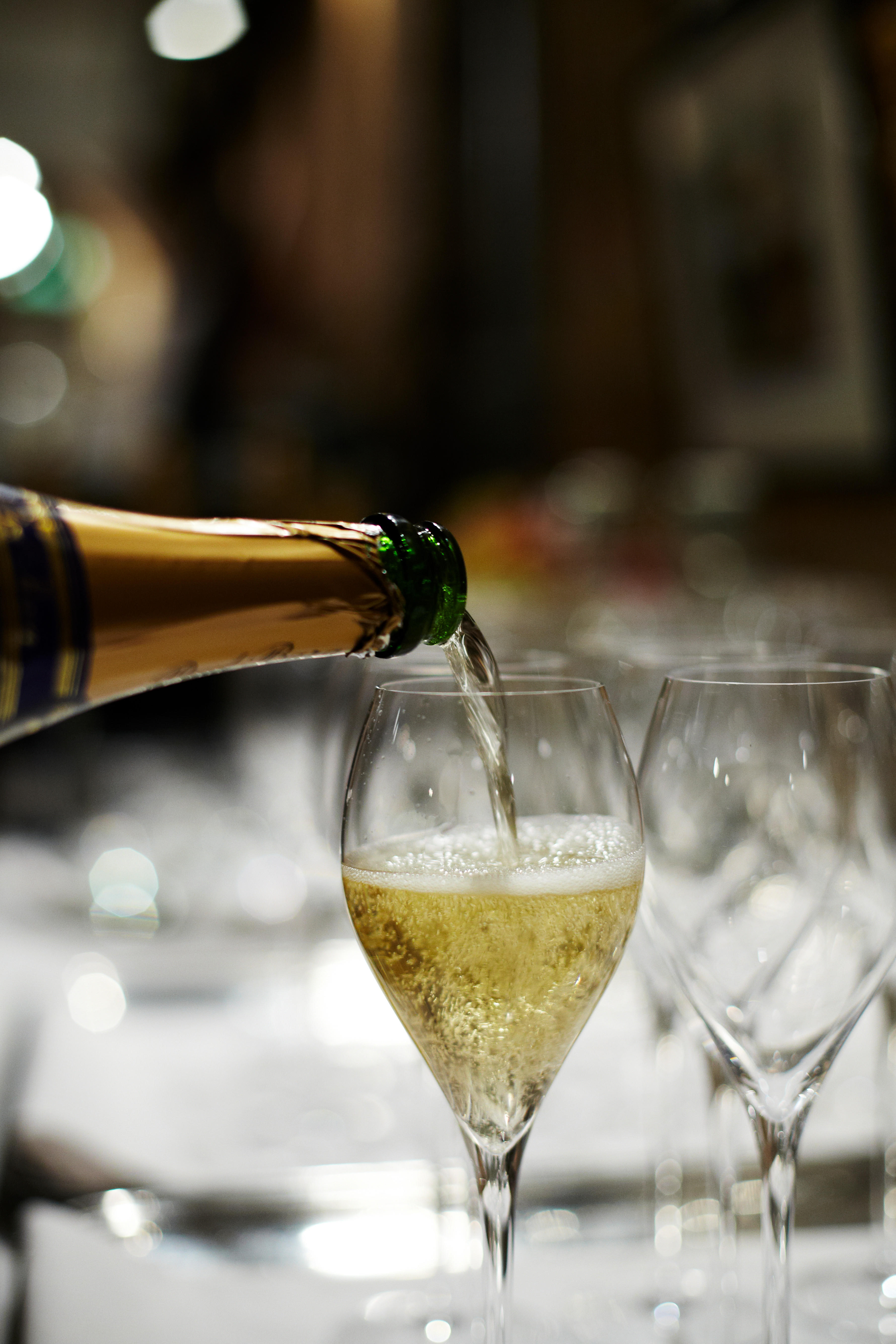Champagne vs. English Sparkling Blind Tasting Dinner, Thursday 26th June 2025
